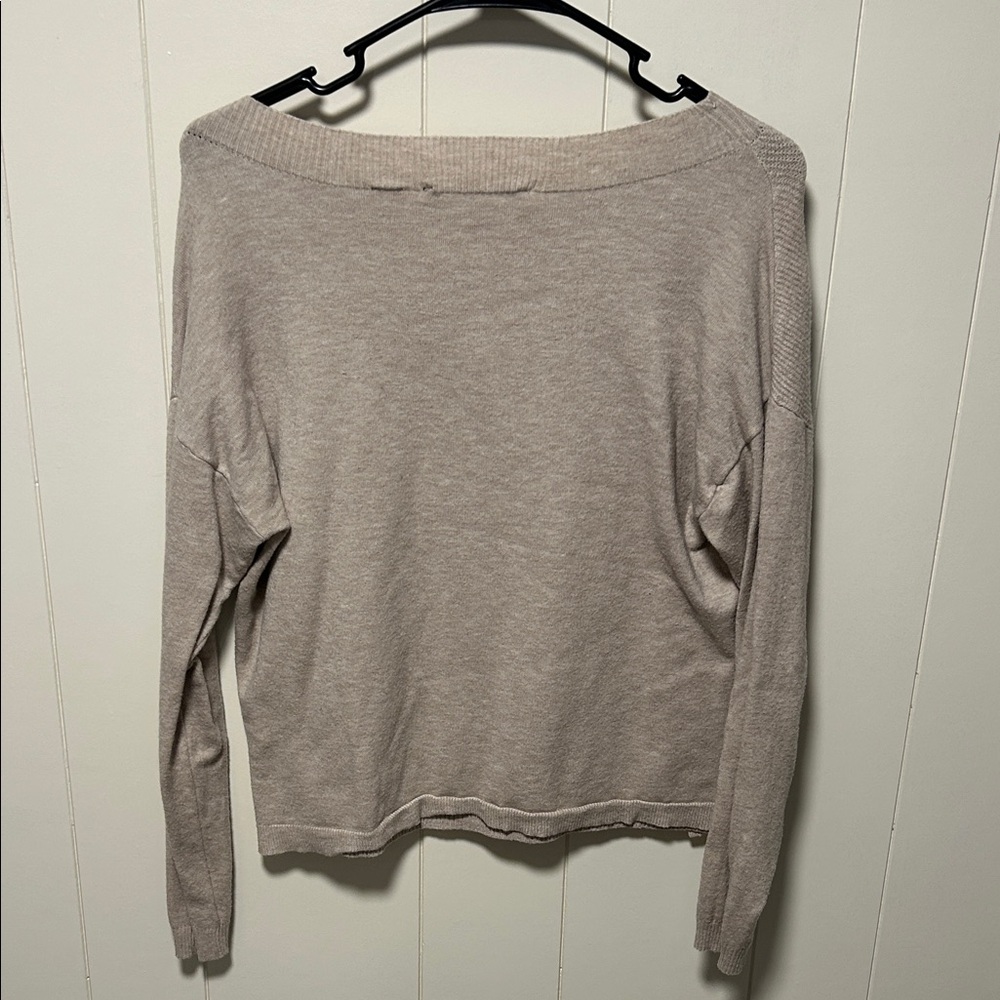 Sweater - Picture 4 of 4